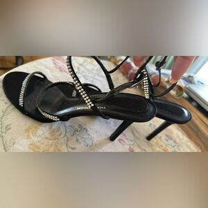 Valerie Stevens black dress sandals